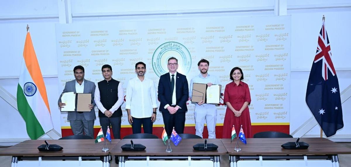পরিচ্ছন্ন জ্বালানি, শিক্ষা ও দক্ষতা উন্নয়নকে উৎসাহিত করতে অন্ধ্রপ্রদেশ ও অস্ট্রেলিয়া চারটি সমঝোতা স্মারক স্বাক্ষর করেছে।