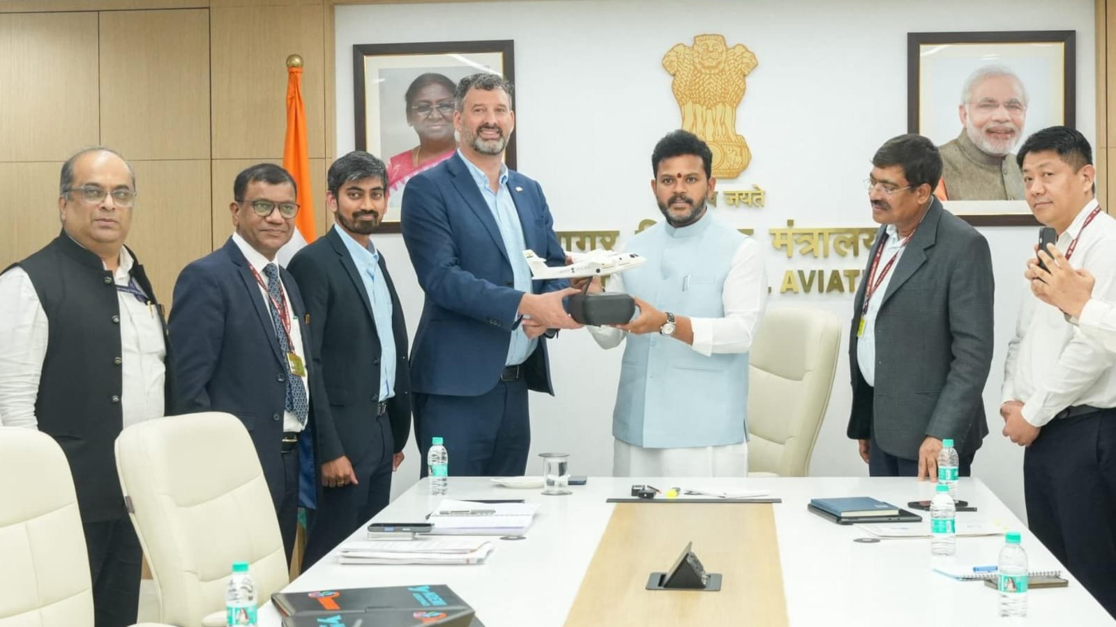 বৈদ্যুতিক সি-প্লেন প্রযুক্তি অন্বেষণে নরওয়ের নোয়েমি অ্যারোস্পেসের সঙ্গে সমঝোতা স্মারক স্বাক্ষর করল পবন হংস।